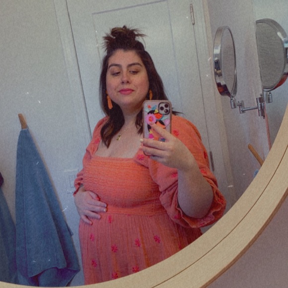 Meet your Posher, Gabi! - Picture 7 of 8